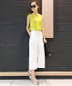 Bộ quần ngố ống rộng áo sát cổ V màu Trắng, vàng